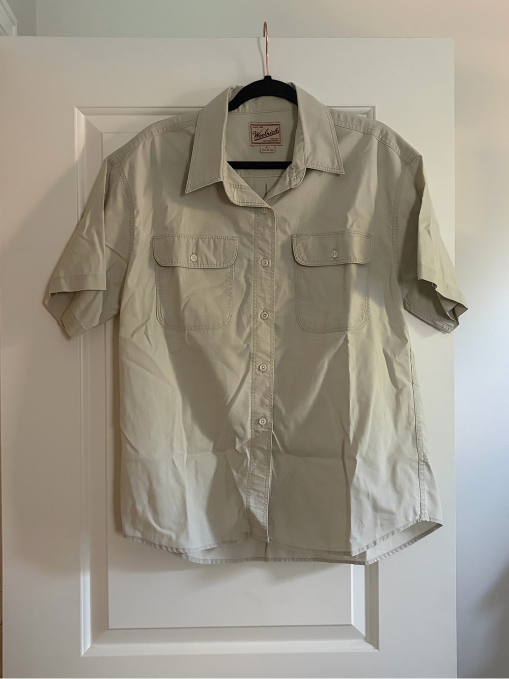 Vintage Woolrich Men’s Short-Sleeve Button-Down Shirt in Light Beige